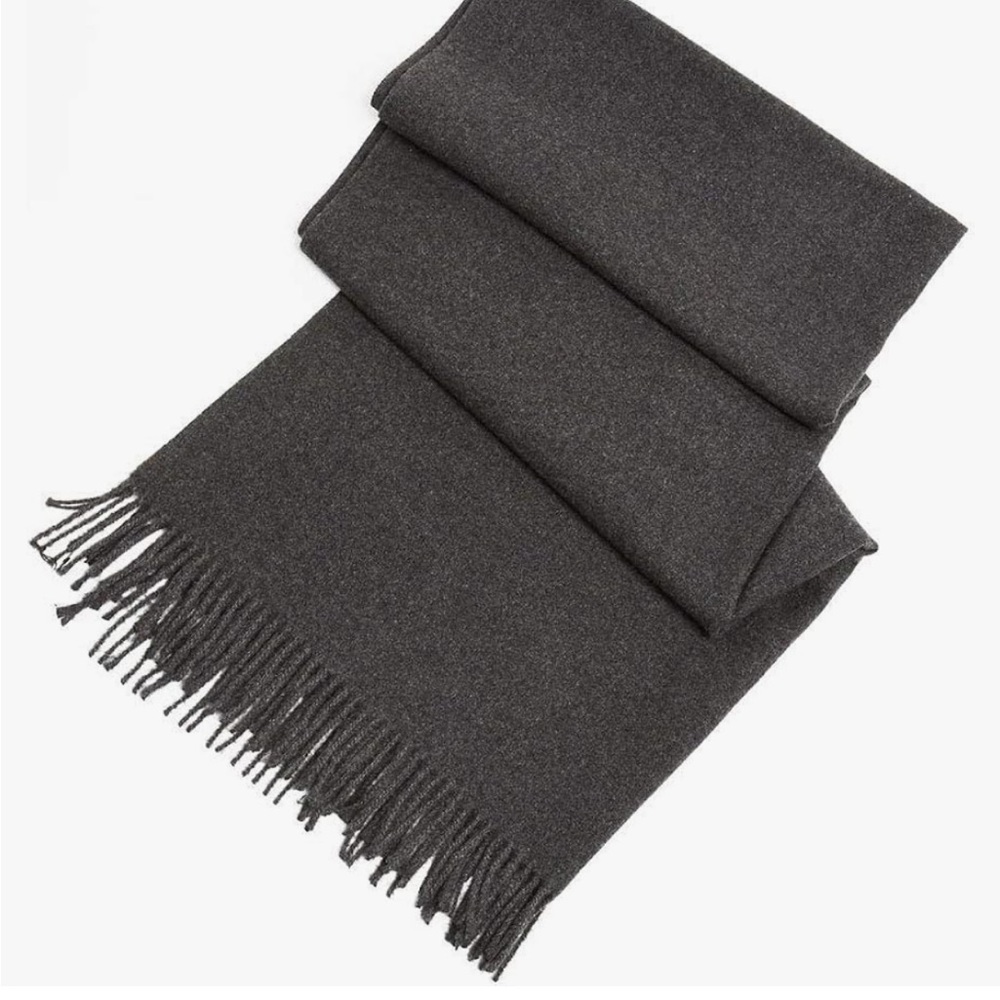 Look Gray Knit Scarf